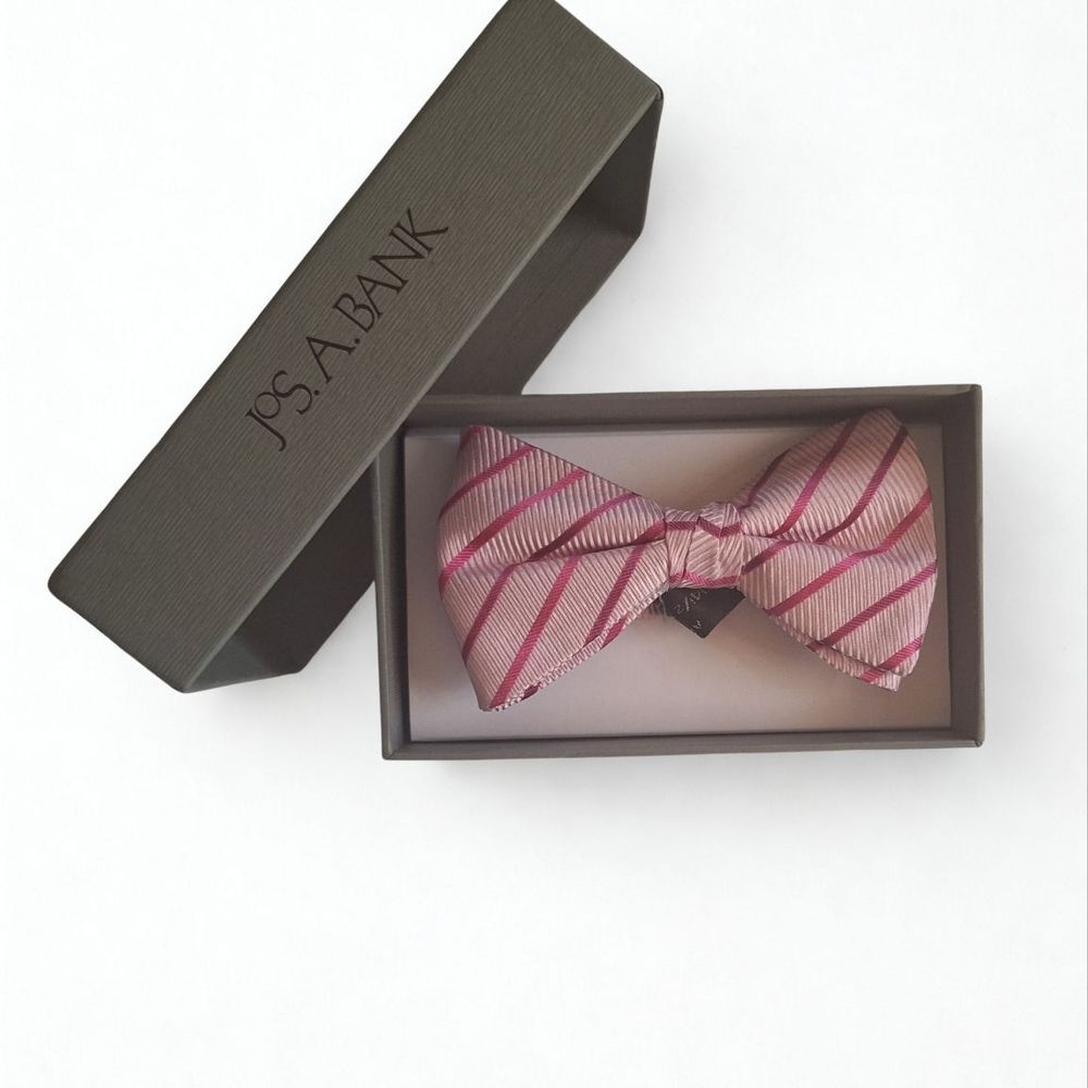 Jos. A. Bank Men’s Pink Striped Silk Bow Tie NWT with Gift Box